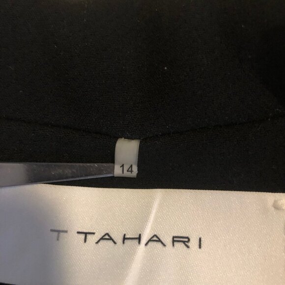 ✨T Tahari Black Ruffled Collar Coat – Elegant & Timeless - Picture 10 of 14